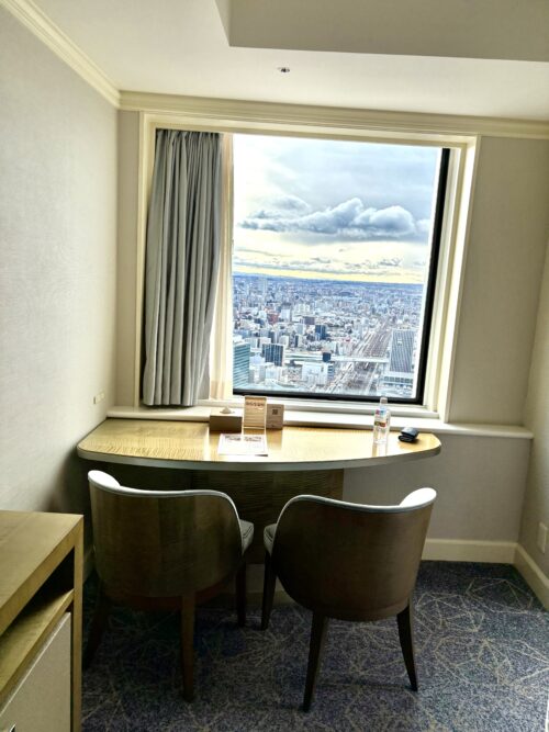 名古屋マリオットアソシアホテルの上質で落ち着いた雰囲気の客室内観